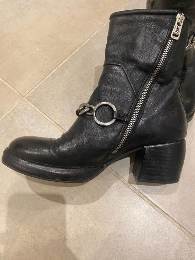 Botines A.S. 98 Negros con Cadena