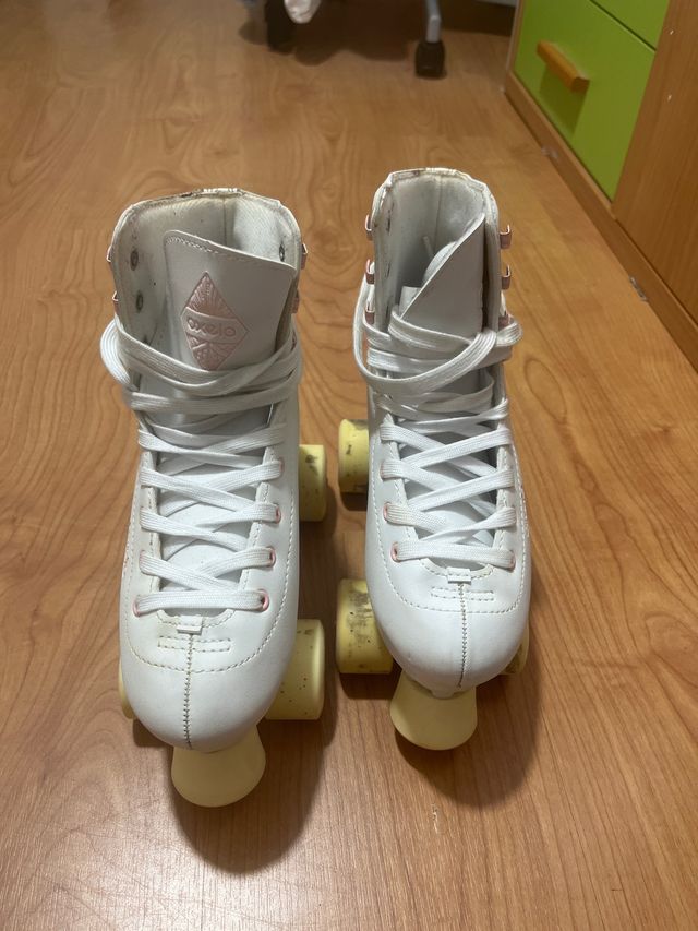 Patines Oxelo Talla 37 Blancos y Protecciones