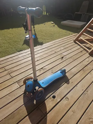 Patinete Globber 3 ruedas azul