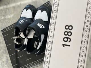 Nike Kwondo 1 G-Dragon PEACEMINUSONE Negro Blanco