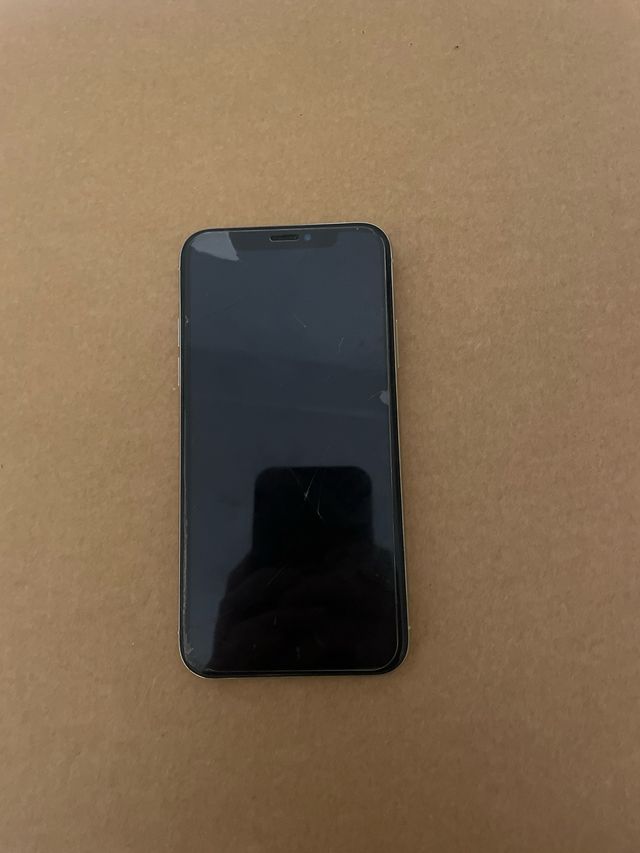 iPhone X bianco, batteria nuova