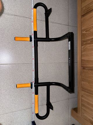 Barra de dominadas para puerta