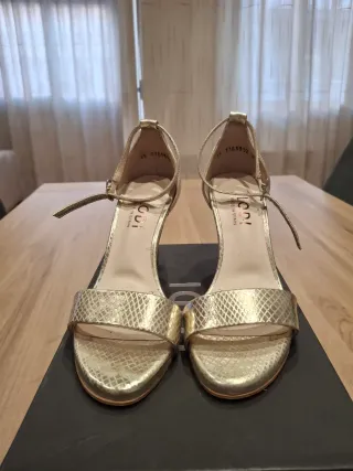 Zapatos de fiesta Lodi dorados