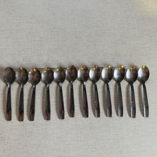 11 Cucchiaini da Dessert in Metallo