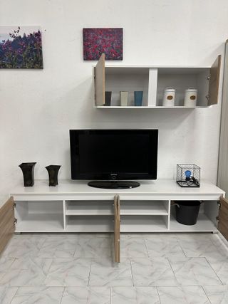 Mueble TV moderno alto