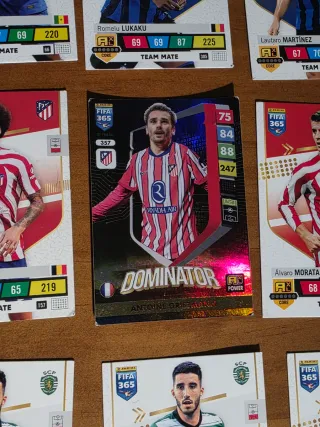 Lote 83 Cromos Adrenalyn XL FIFA 365