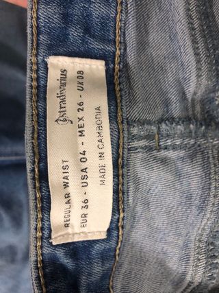 Vaqueros Stradivarius rotos talla 36