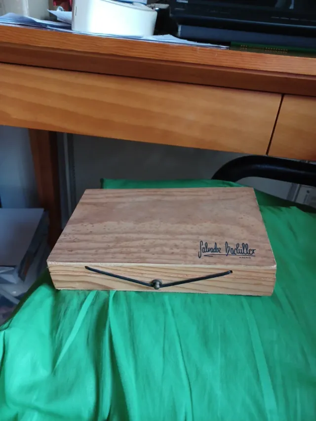 Caja de madera Salvador Bachiller
