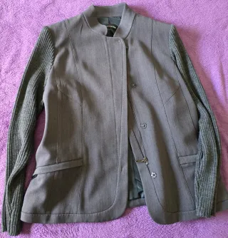 Chaqueta gris elegante