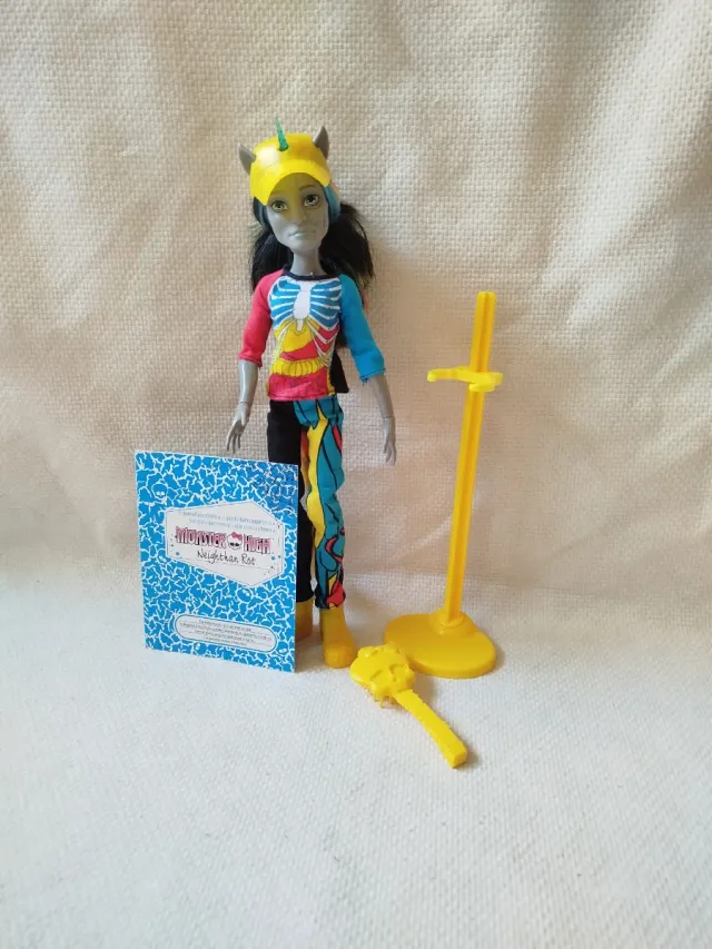 Monster High Neightan Rot Muñeco