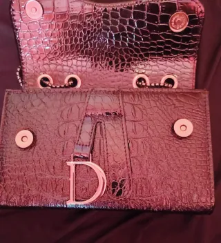 Bolso de mano con cadena