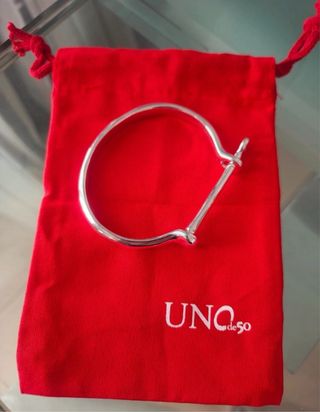 Pulsera grillete, Uno de 50