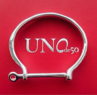 Pulsera grillete, Uno de 50