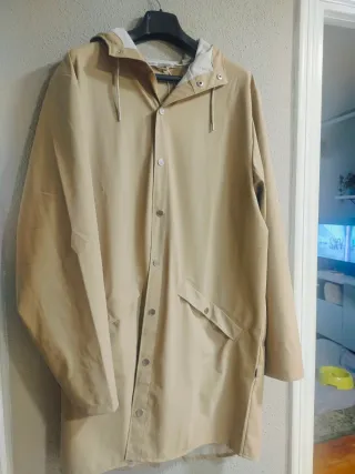Chubasquero Rains Beige