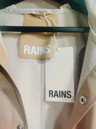 Chubasquero Rains Beige
