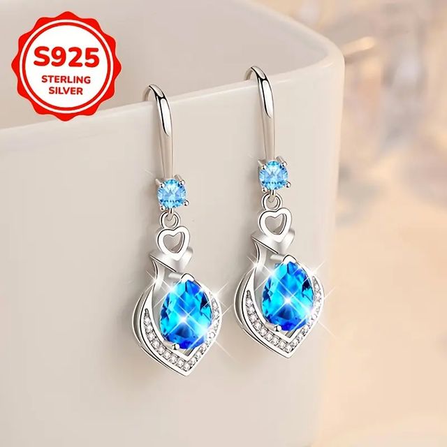 Elegantes pendientes geométricos de plata 925