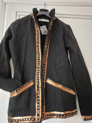 Chaqueta Zara Lana Negra y Dorada