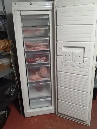 Congelador Vertical Blanco