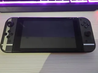 Nintendo Switch Edición Smash Bros ultimate.