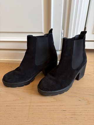 Botines de tacón negros