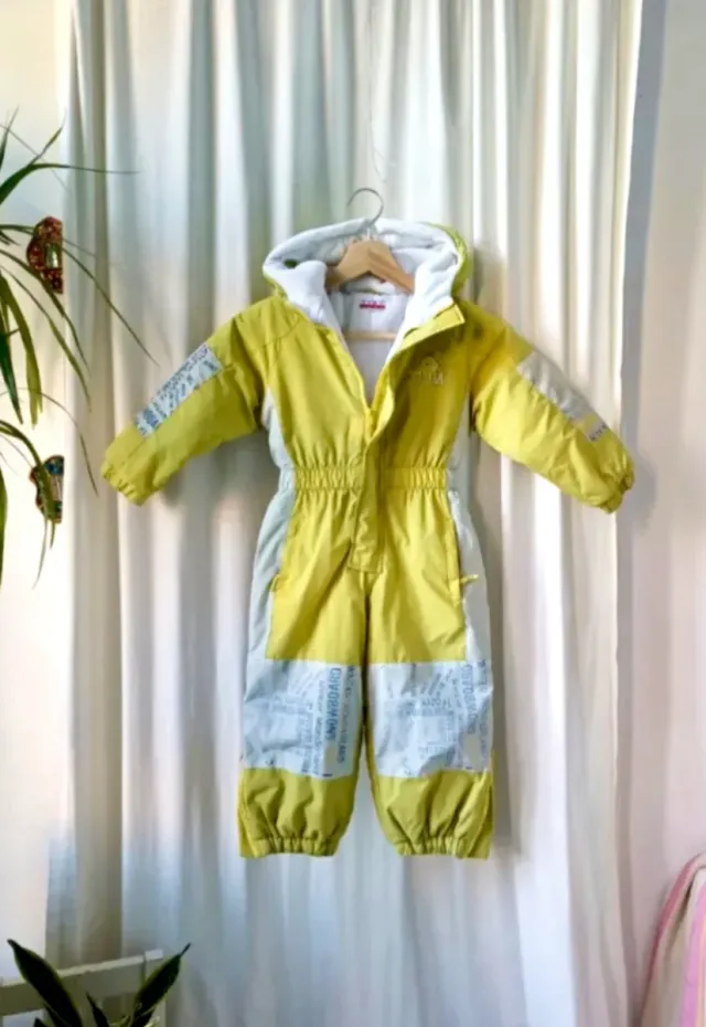 Mono de nieve amarillo para niño o niña