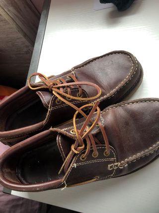 Náuticos de piel marrones