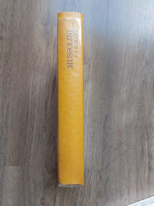 MUSSOLINI