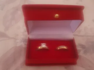 Anillo Oro 18k con piedrecitas