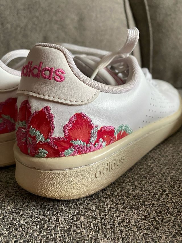 Adidas bordados mujer