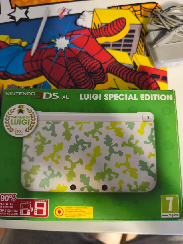 Nintendo 3DS XL Luigi Special Edition Branca