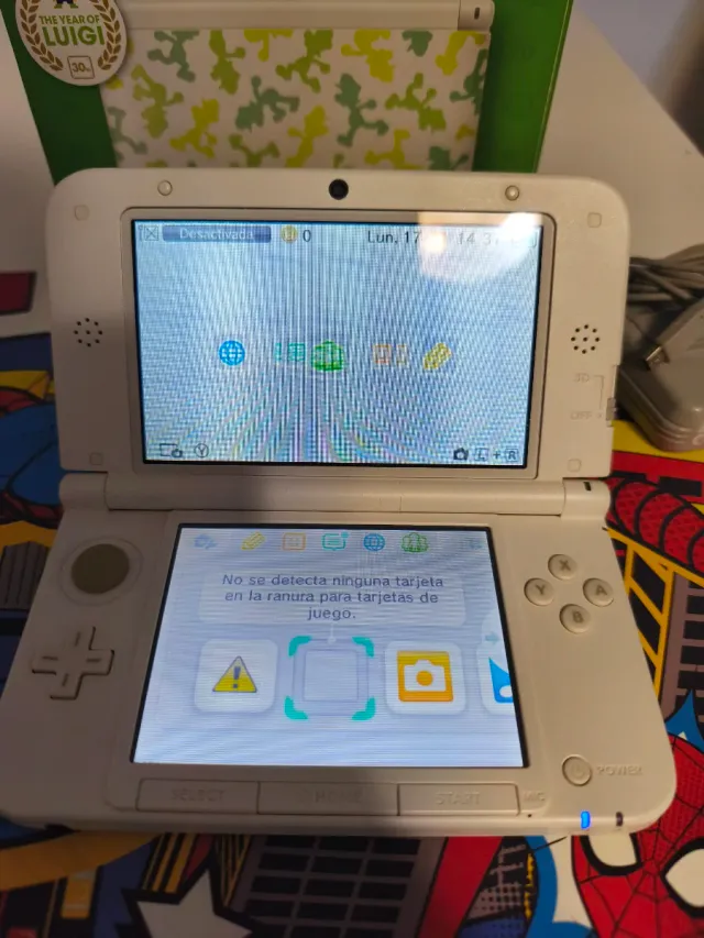 Nintendo 3DS XL Luigi Special Edition Branca