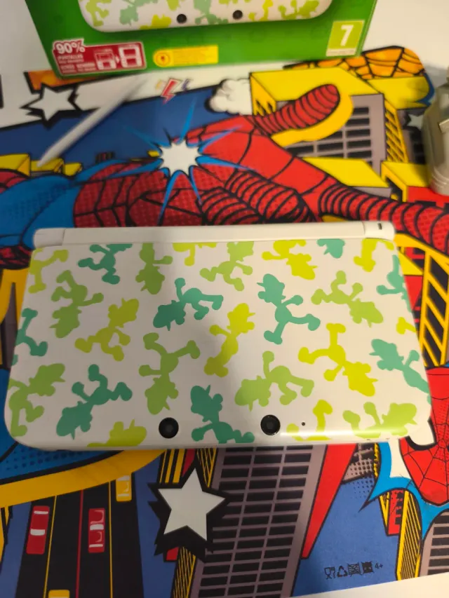 Nintendo 3DS XL Luigi Special Edition Branca