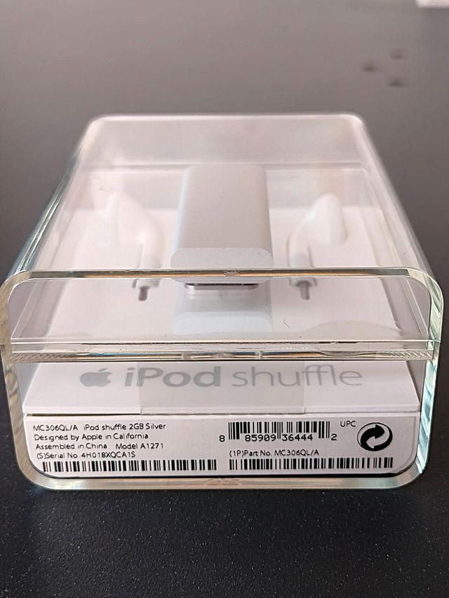 Apple iPod Shuffle 2GB Vintage Silver