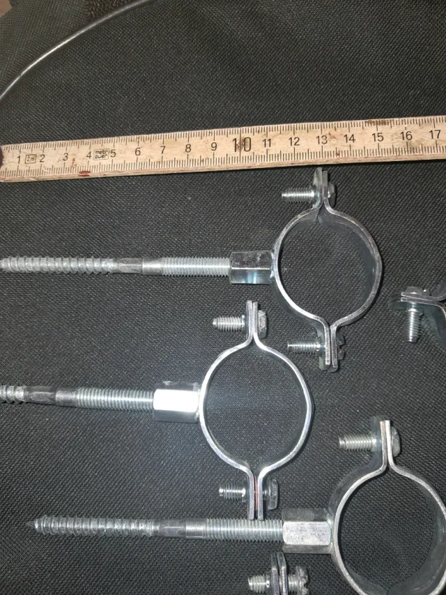 Abrazaderas metálicas para tubos (pack 6)