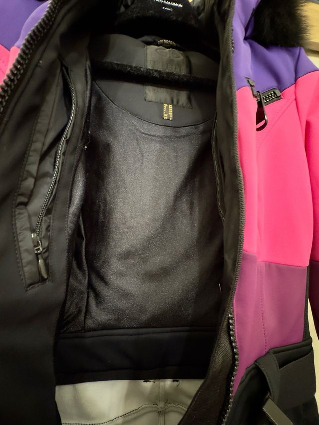 Traje de esquí multicolor