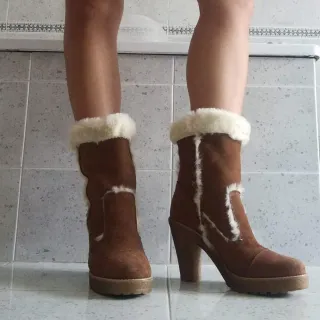 Stivaletti con pelliccia CARVELA