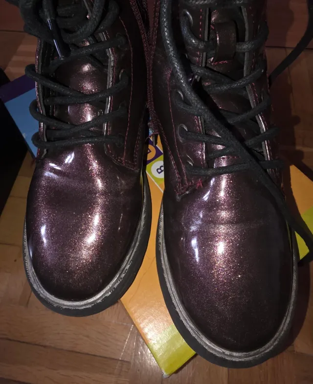 Lote Zapatos Niña Talla 32-33. Precio negociable.