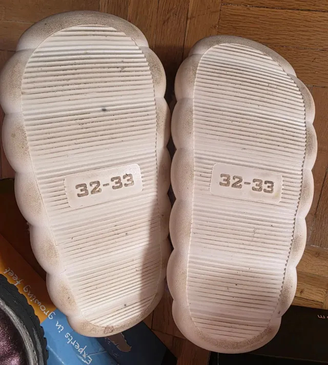 Lote Zapatos Niña Talla 32-33. Precio negociable.