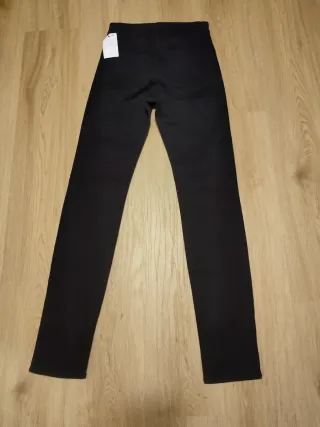 Pantalón denim elástico negro