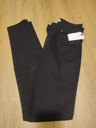 Pantalón denim elástico negro