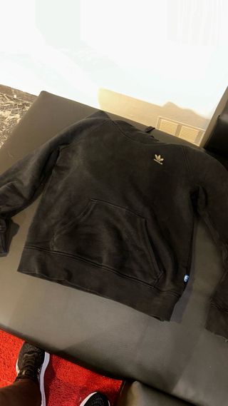 Sudadera Adidas Negra con Logo