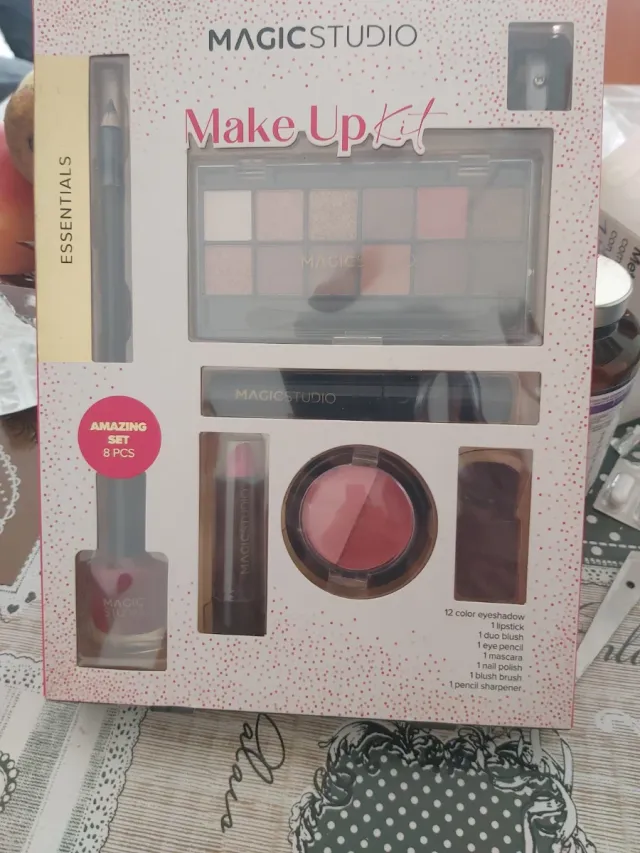 Kit Maquillaje MAGICSTUDIO 8 Piezas