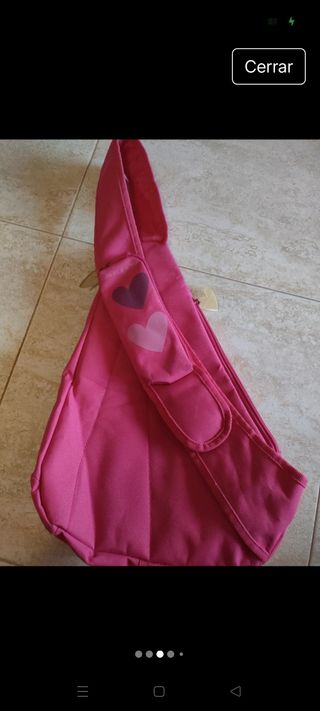 Mochila rosa con corazones