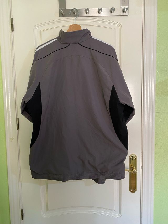 Chaqueta cortavientos Adidas Talla 44