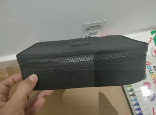 Estuche Kipling Negro con etiquetas