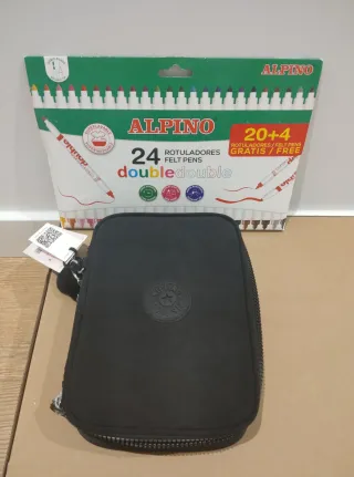 Estuche Kipling Negro con etiquetas