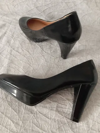 Zapatos de salón charol H&M negros