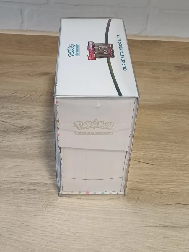 Caja Entrenador Élite ESP Pokémon 151