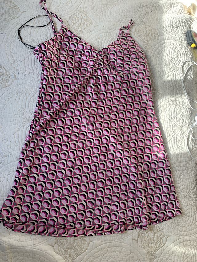 Vestido estampado rosa Stradivarius