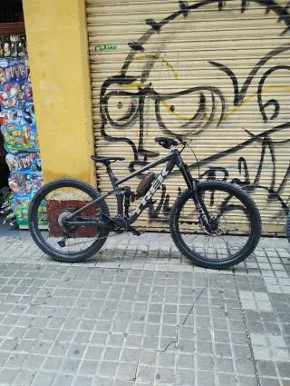 Trek Remedy 8 2024 Exclusiva Brillos
